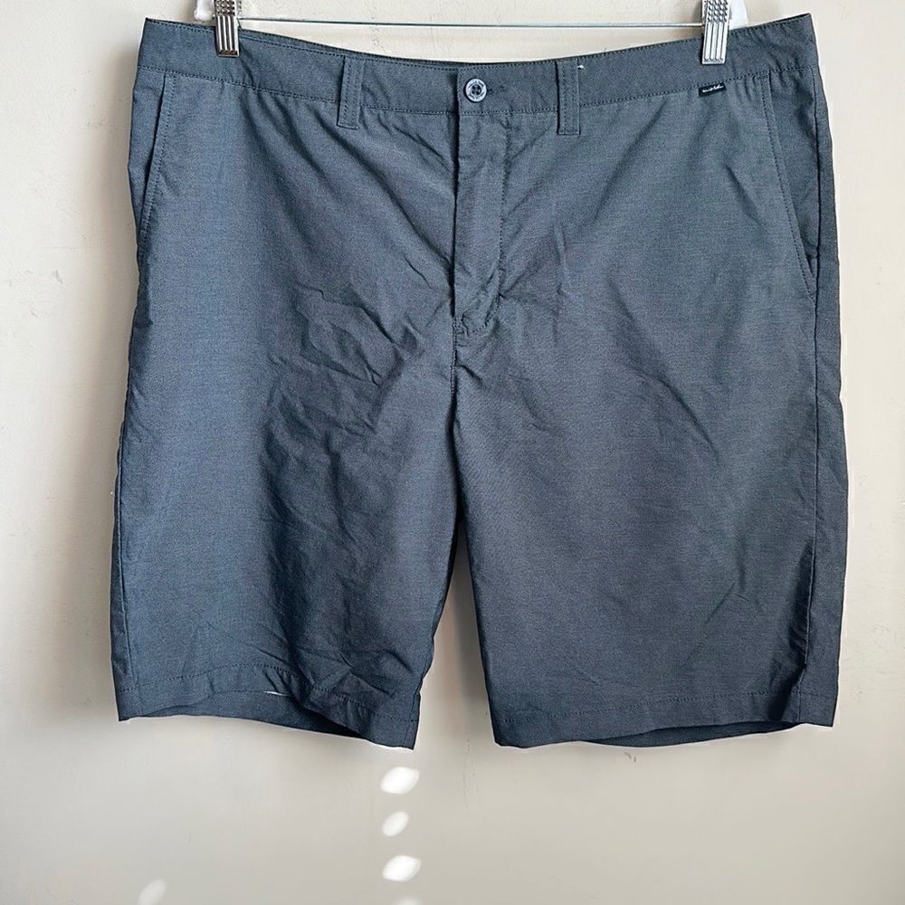Travis Mathews Mens Gray Golf Shorts 40